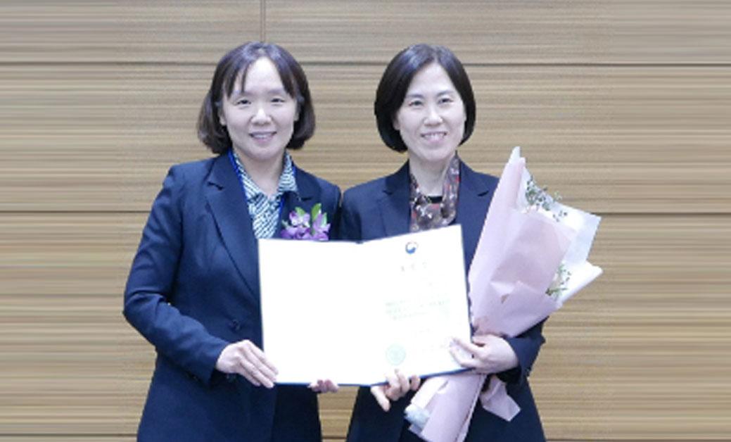 치과학교실 방은경 교수, 구강 보건 향상 기여 보건복지부 장관 표창 수상 언론에 비친 교수소식