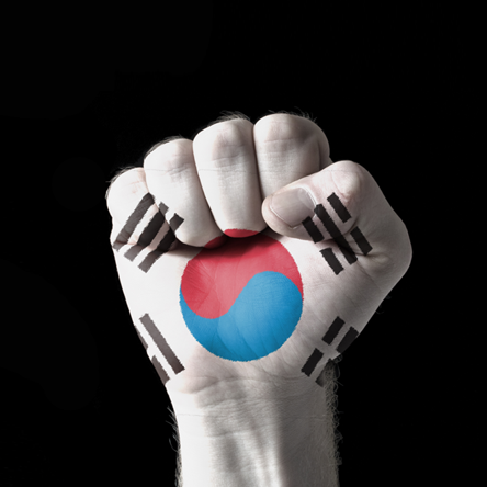 자세히 살피다 보이지 않는 영웅의 모습