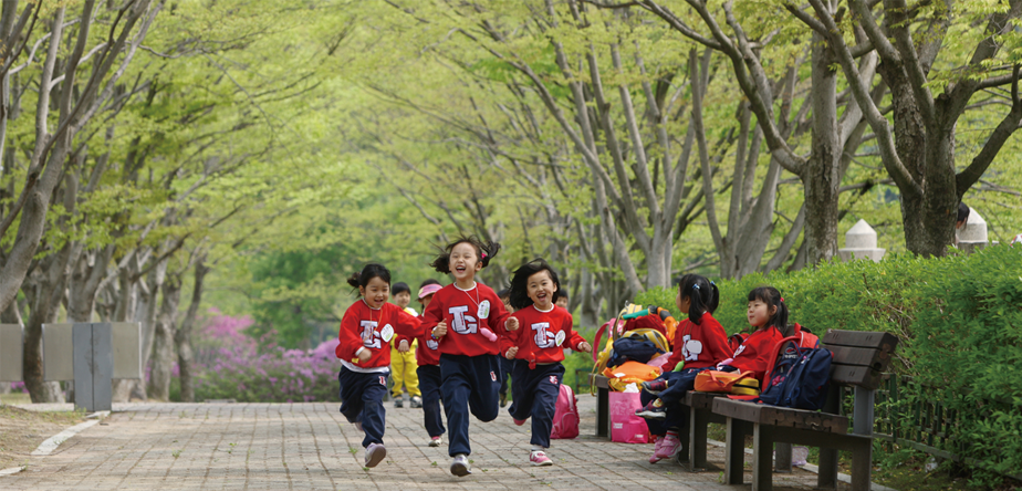 기념관 산책 아침을 깨우는 소리